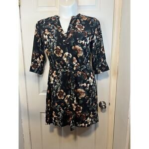 H&M Women's Size 8 Floral Belted cocktailDress With 3/4 Sleeves.